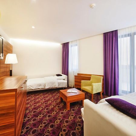 Hotel Sport Ivanic Grad Bagian luar foto