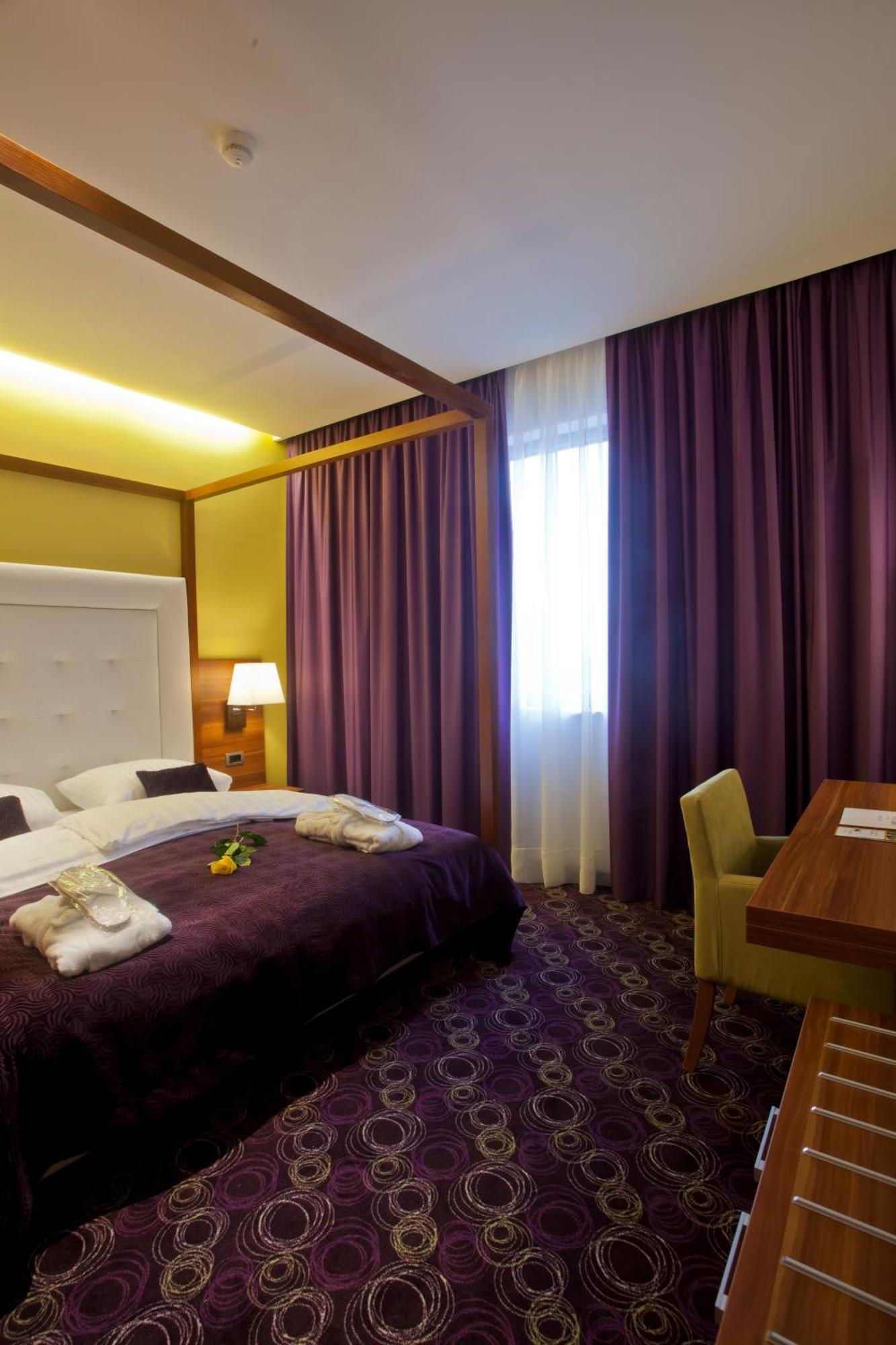 Hotel Sport Ivanic Grad Bagian luar foto