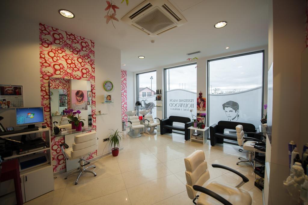 Hotel Sport Ivanic Grad Bagian luar foto